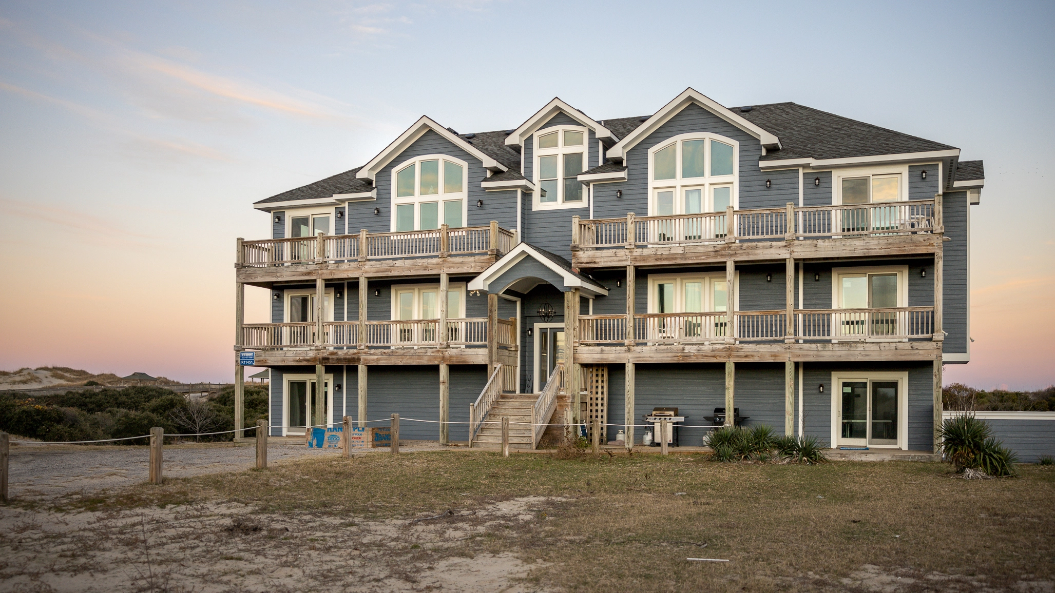Anegada's Windjammer Oceanfront Home in Ocean Beach 4x4
