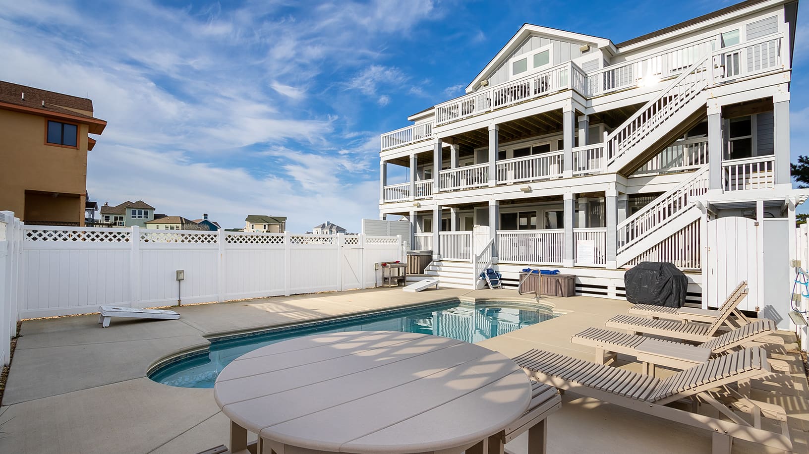 Dolphin Crest property image