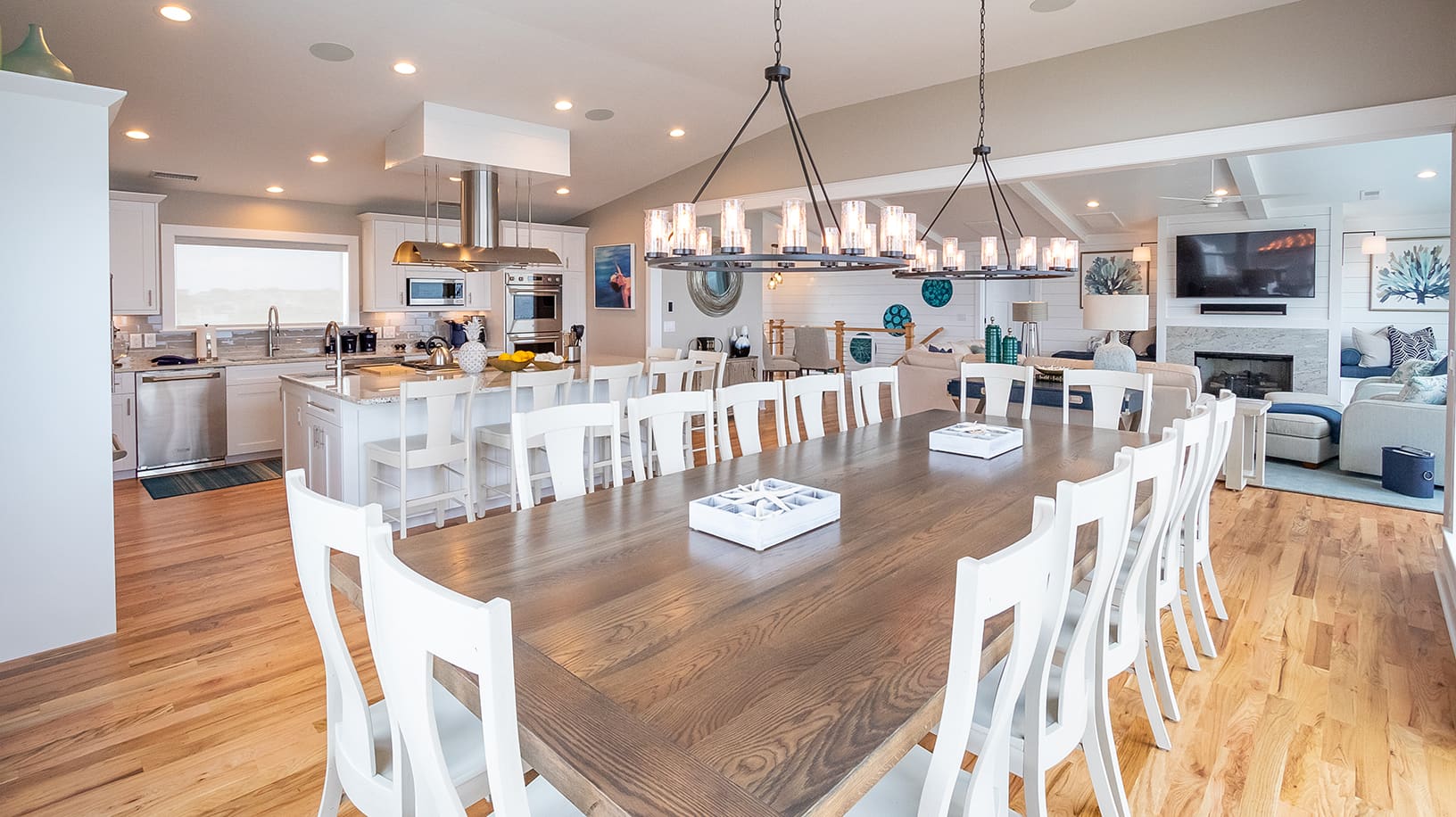 The Pineapple House Oceanfront Home in Sea Pines Duck