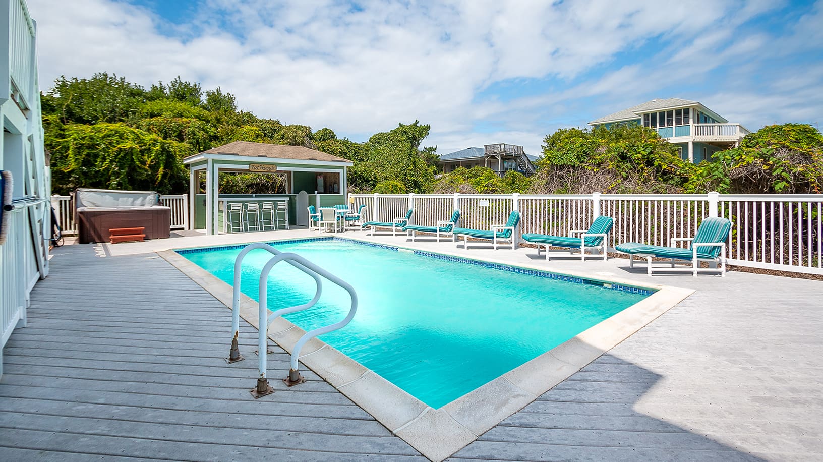 Green Wave property image