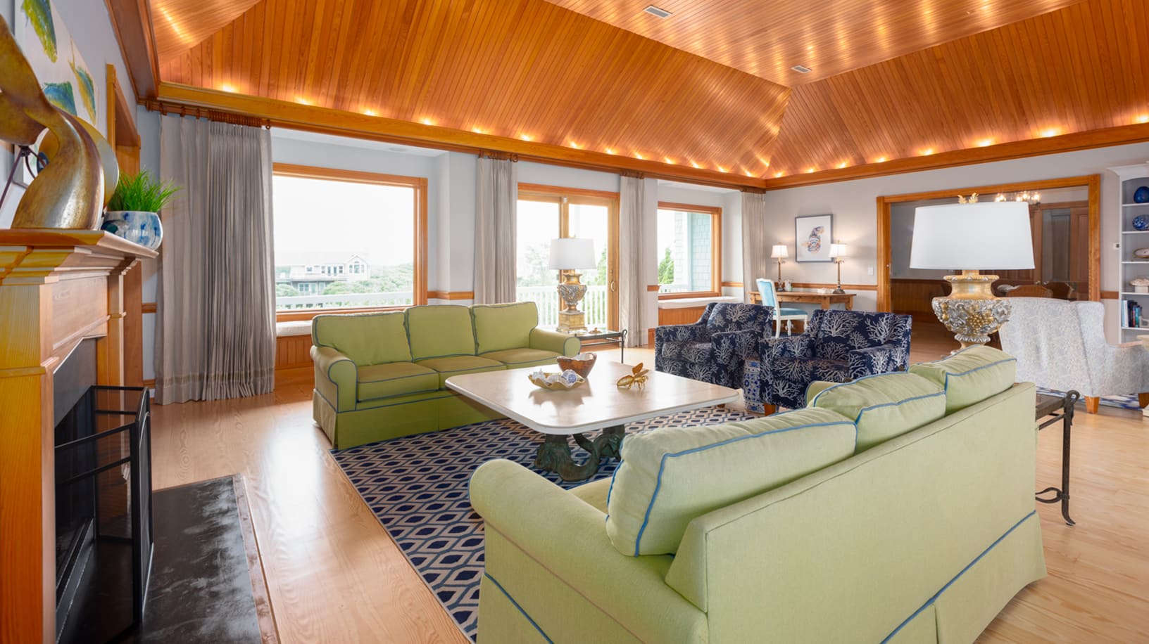 Champagne Chateau property image