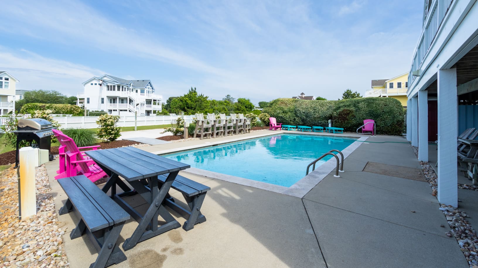 4 Seasons.calm property image