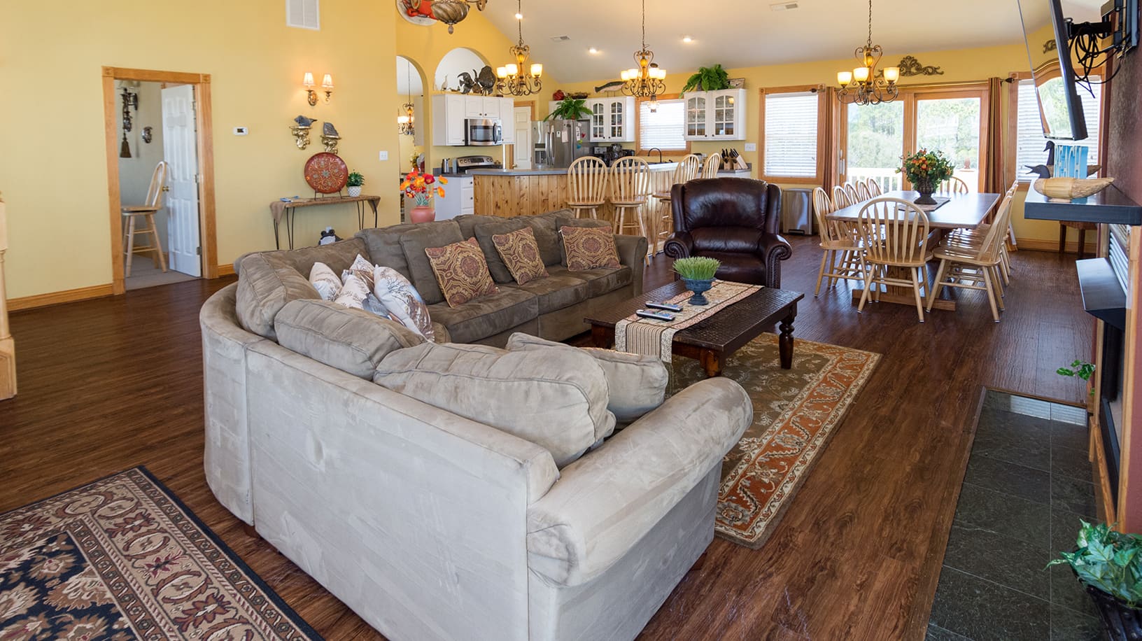 A Hop to the Beach property image