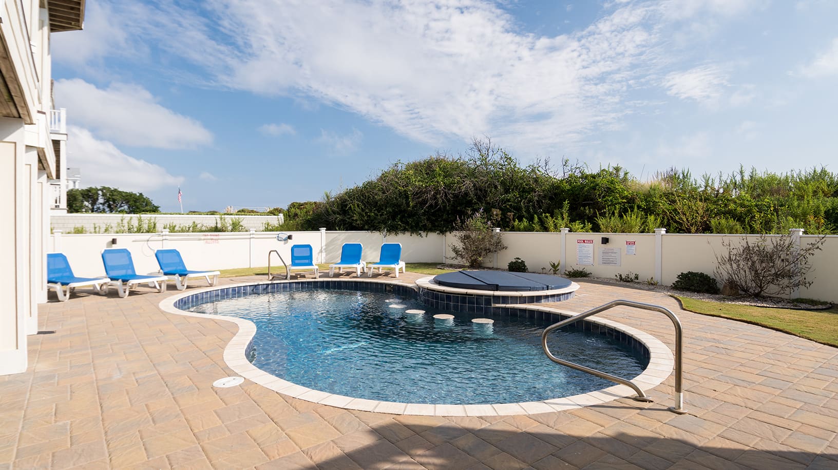 The Ritz in Pine Island property image