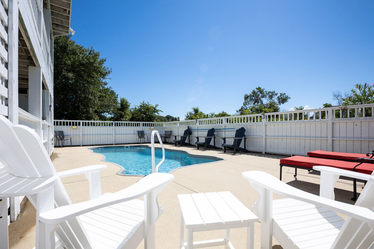 Lakeside Breeze property image