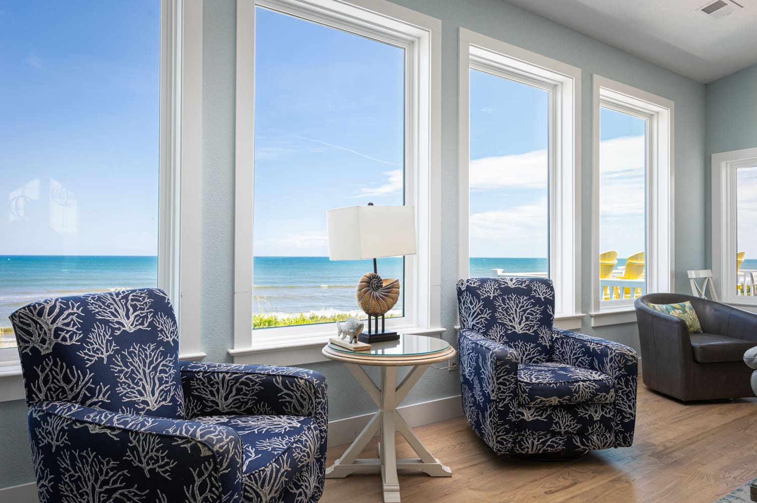 Mainsail Manor