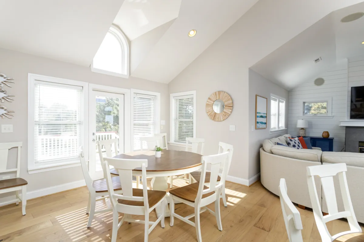 Oceans Nine Oceanside Home in Whalehead Corolla