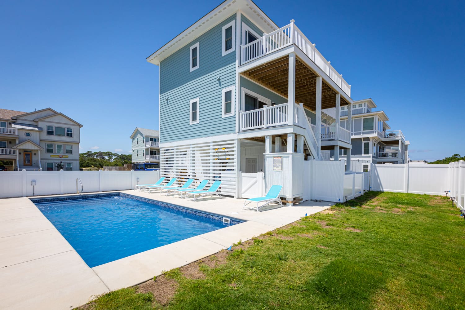 Chasin' Waves property image