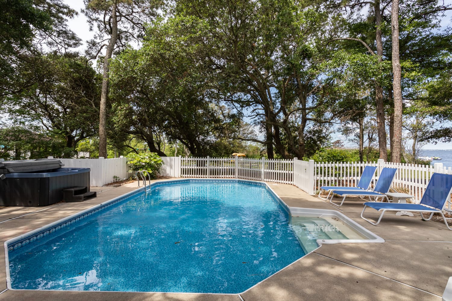 Moonshadow property image