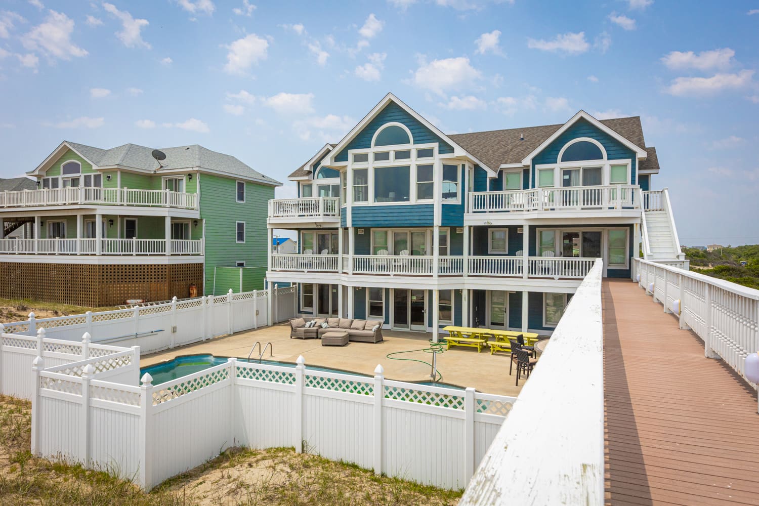 Sun 'N Waves property image
