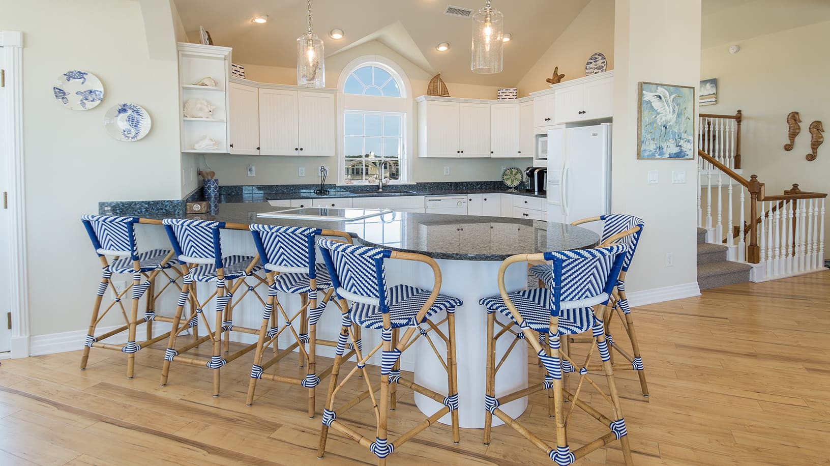 To the Moon and Back property image