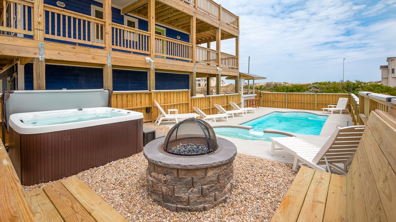 The Sea Student property image