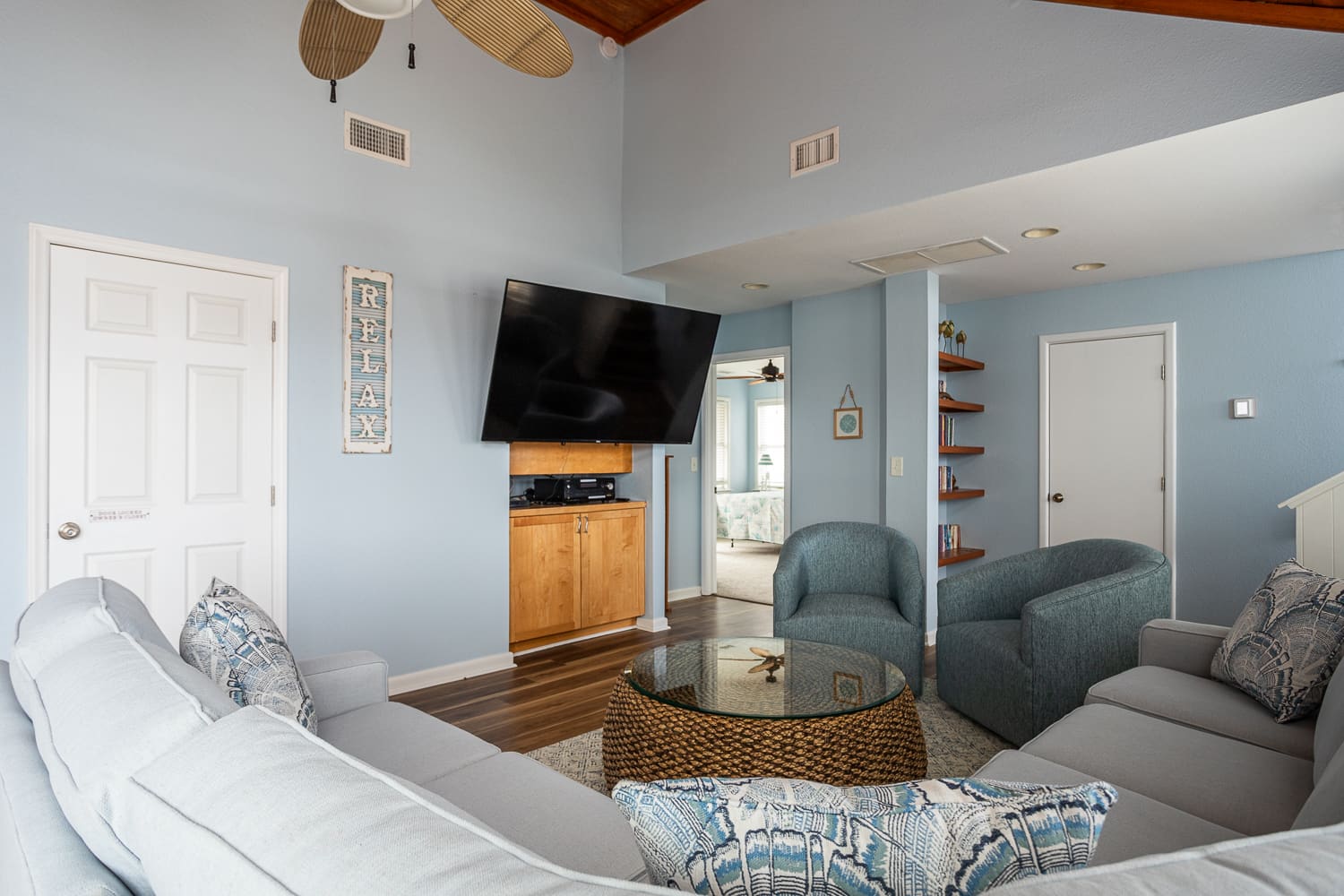 Whalecome to the Beach property image
