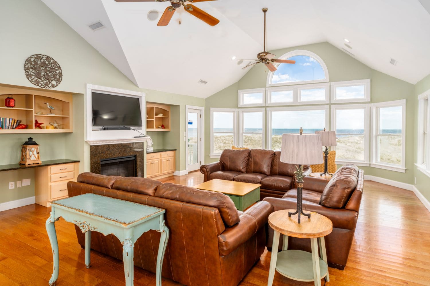 Sun 'N Waves property image