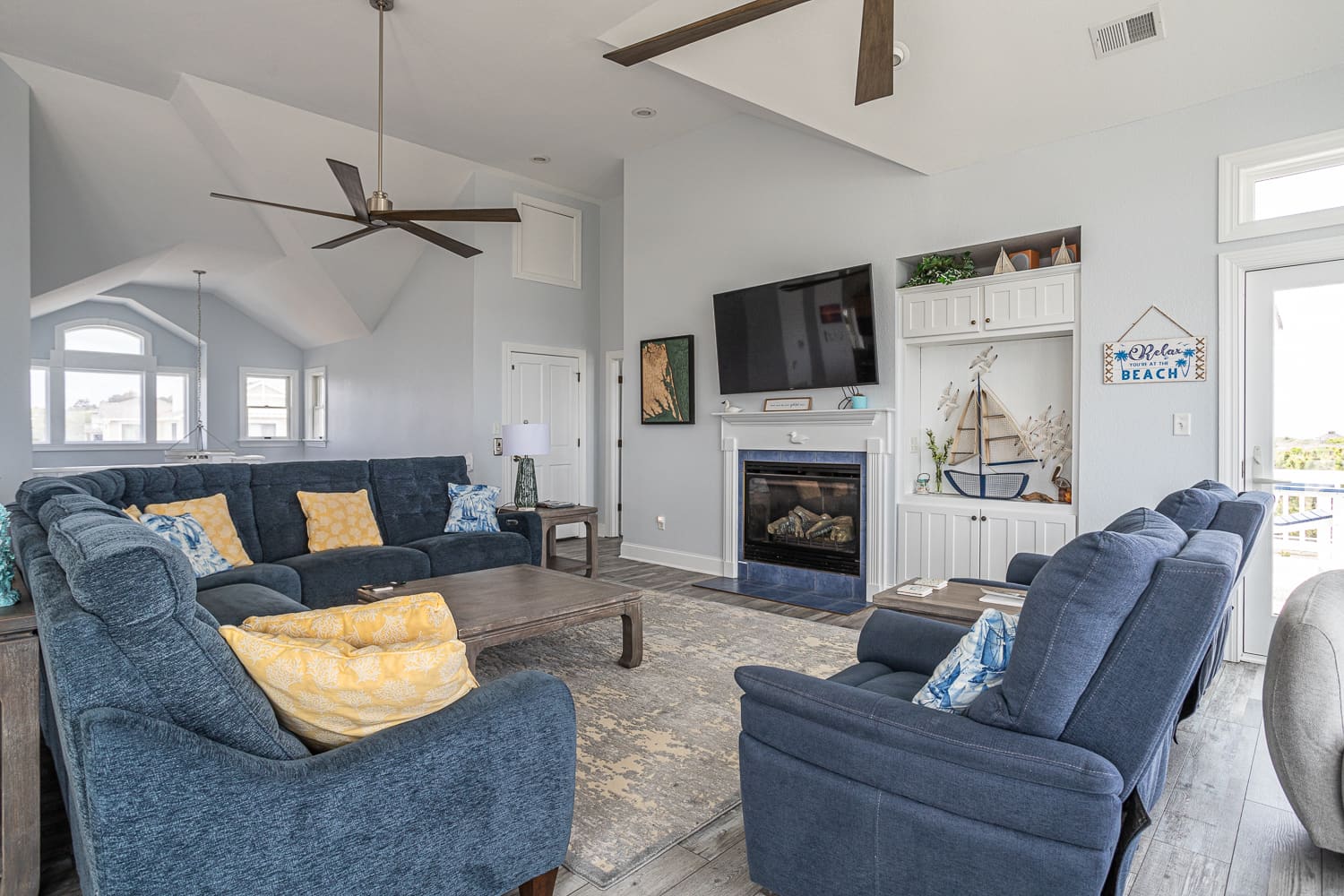 Azure Dreamin' property image