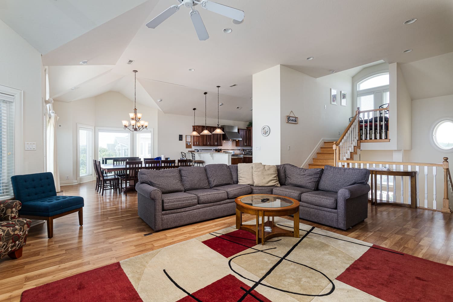 Aqua Eyes property image