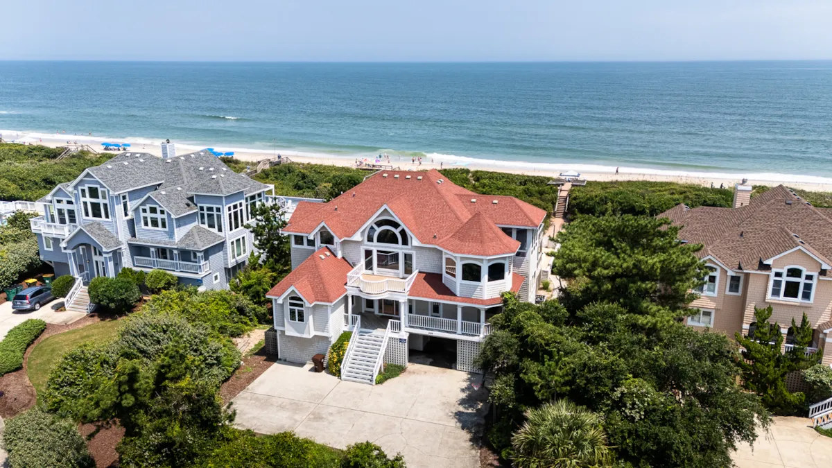 La Fleur de Mer Oceanfront Home in Pine Island Corolla