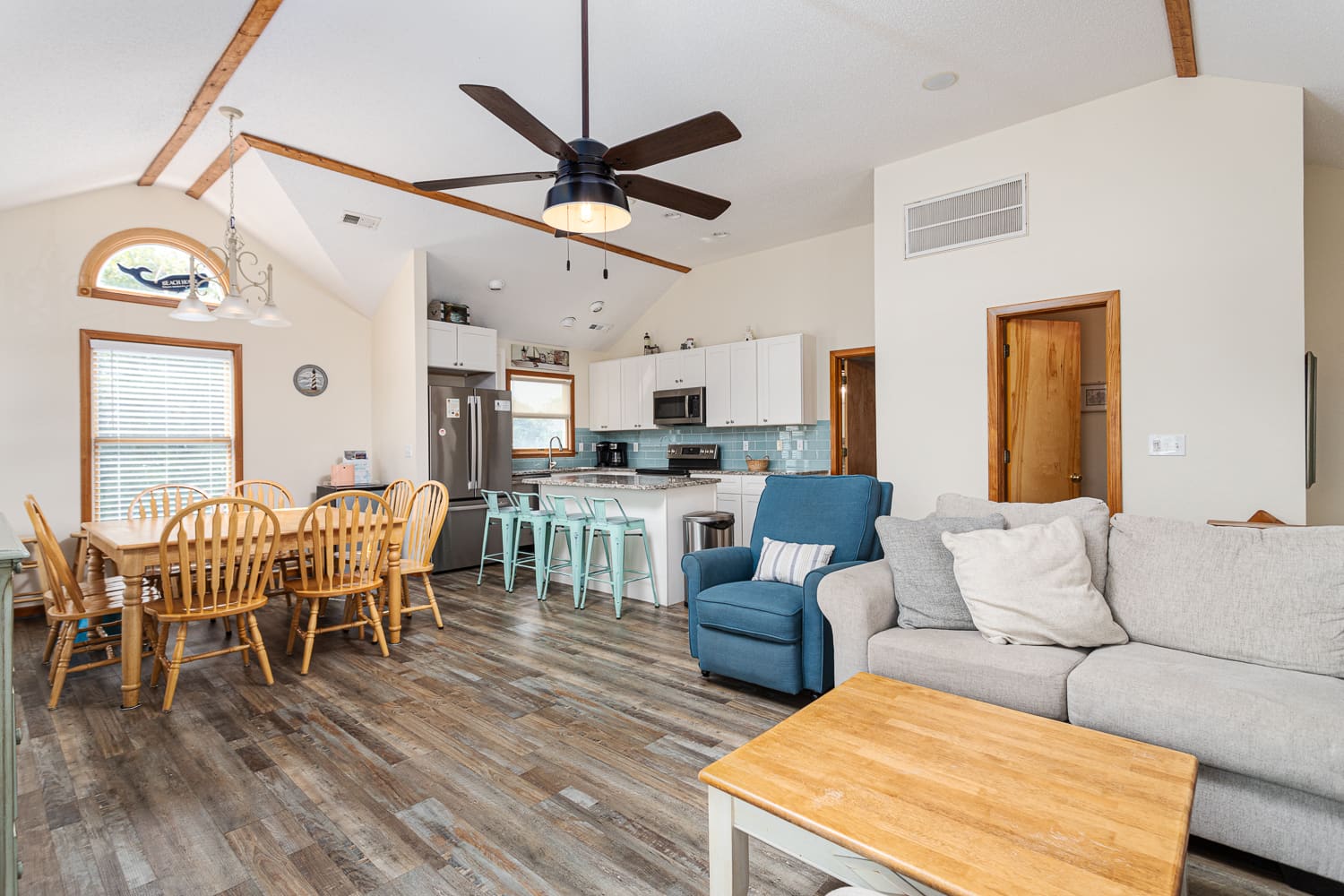 Cardinal's Cove property image
