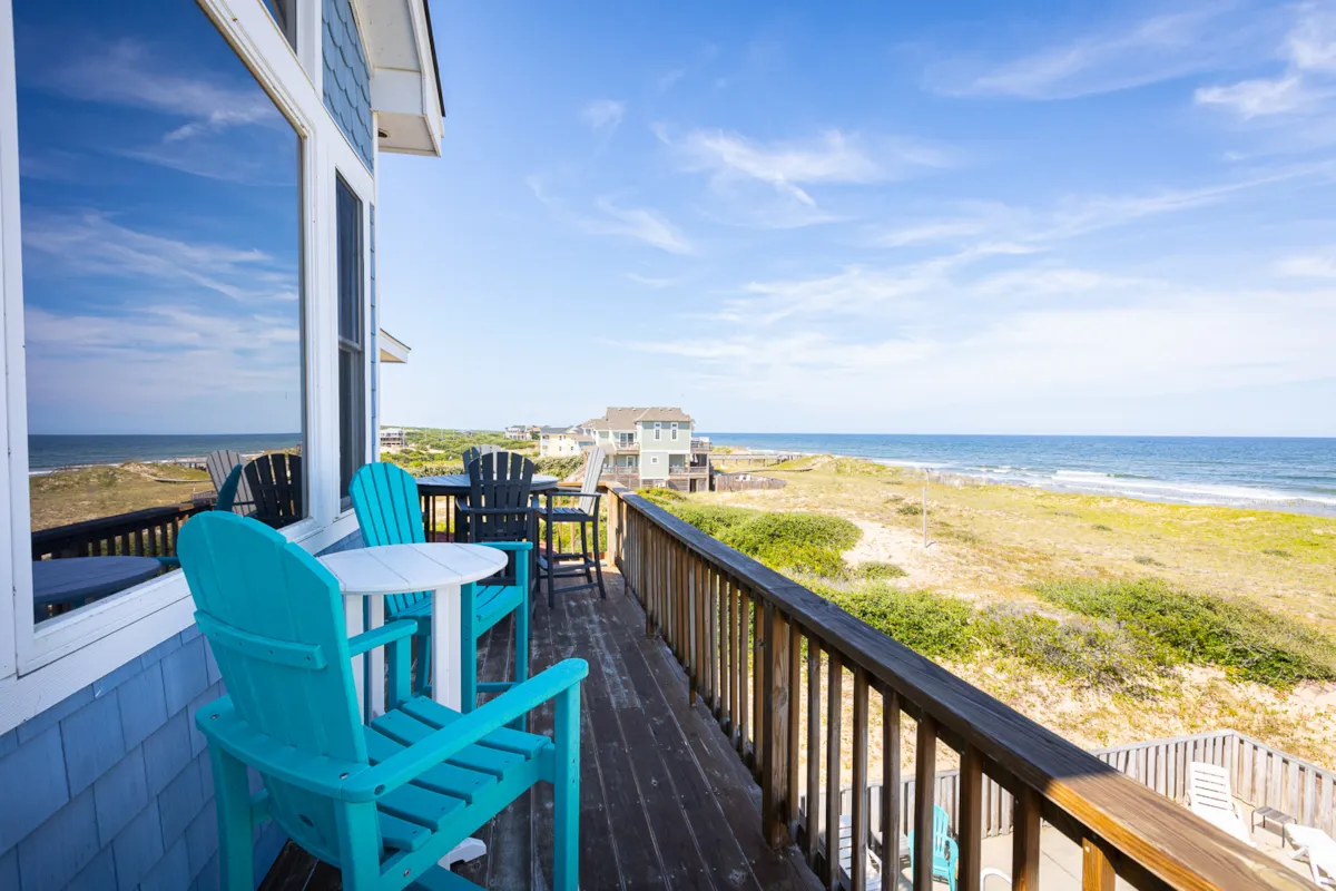 Paradise Lost Oceanfront Home in Carova Beach 4x4