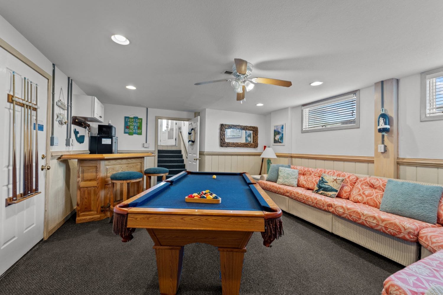 Sea Horsing Around property image