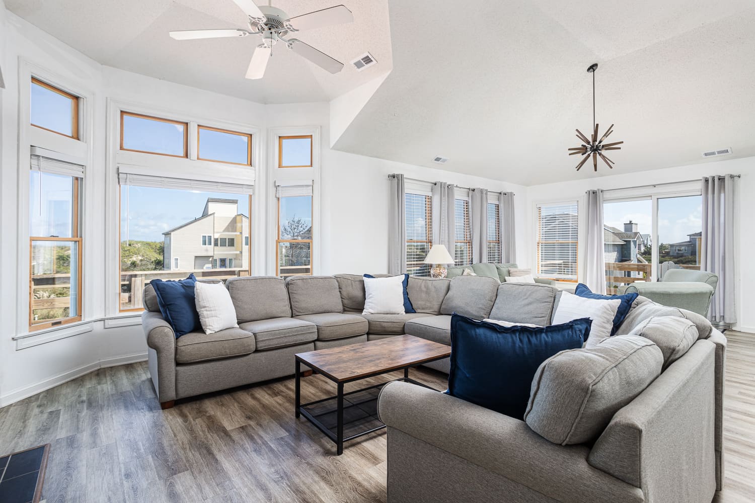 Poppi Shores property image