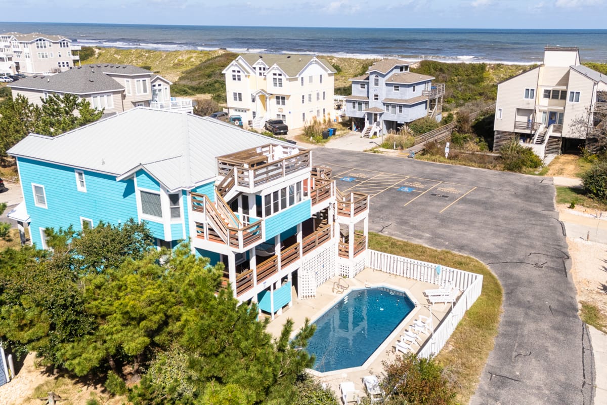 Poppi Shores