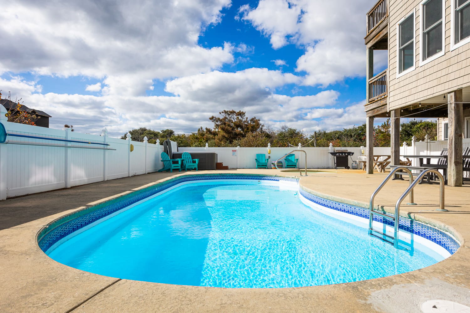 Grateful Waves property image