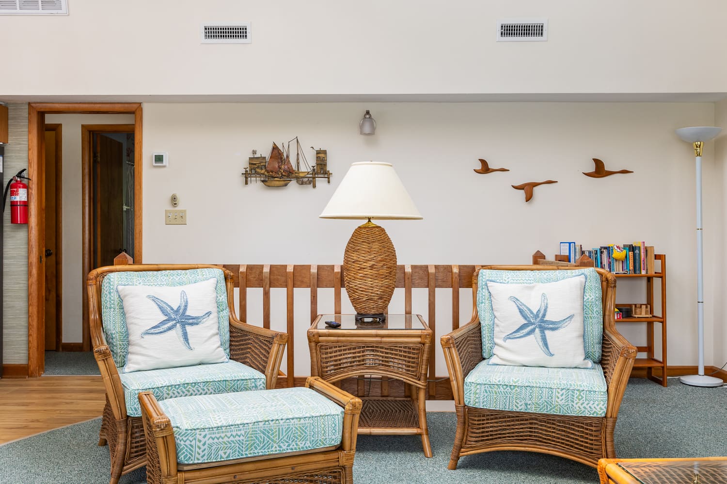 Seascape I Semi-Oceanfront Home in Whalehead Corolla
