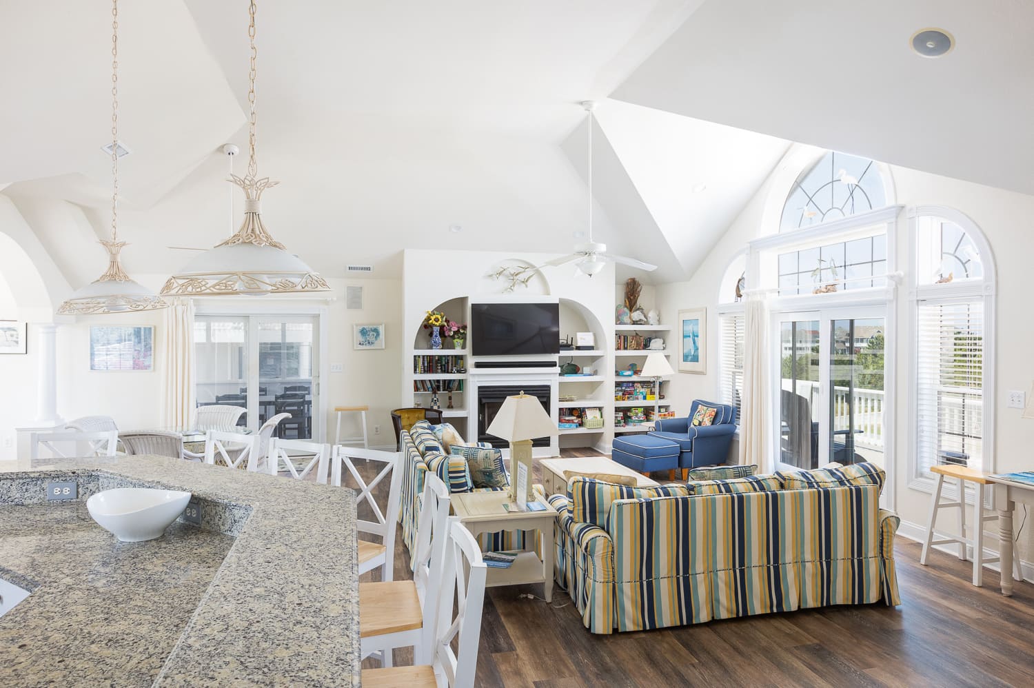 Cloud 10 property image