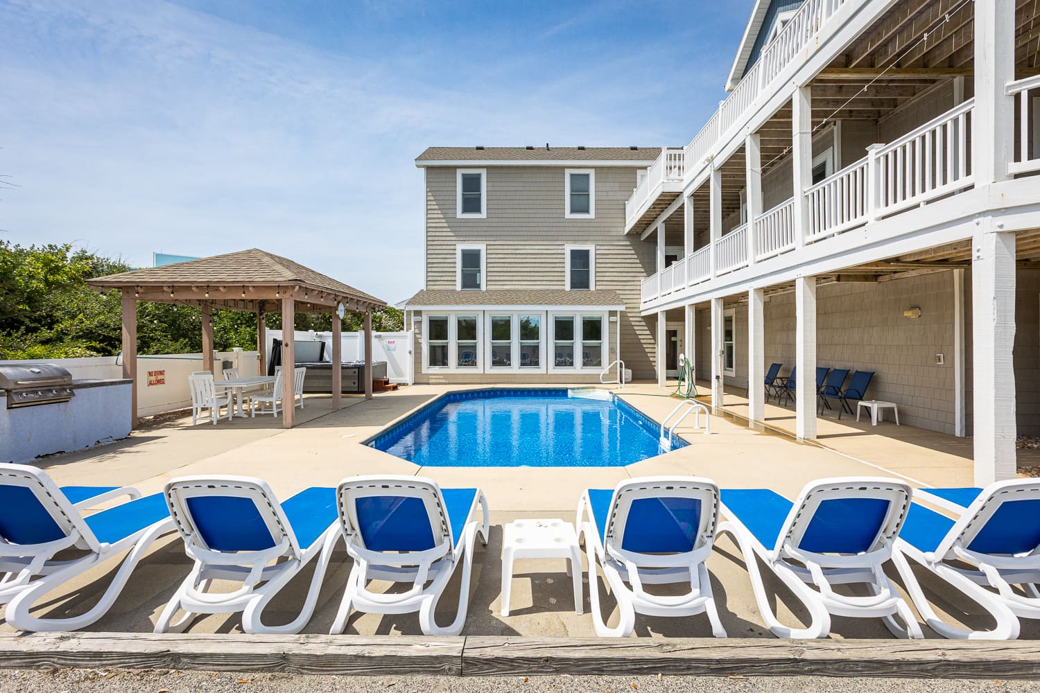 Ocean's 10 property image