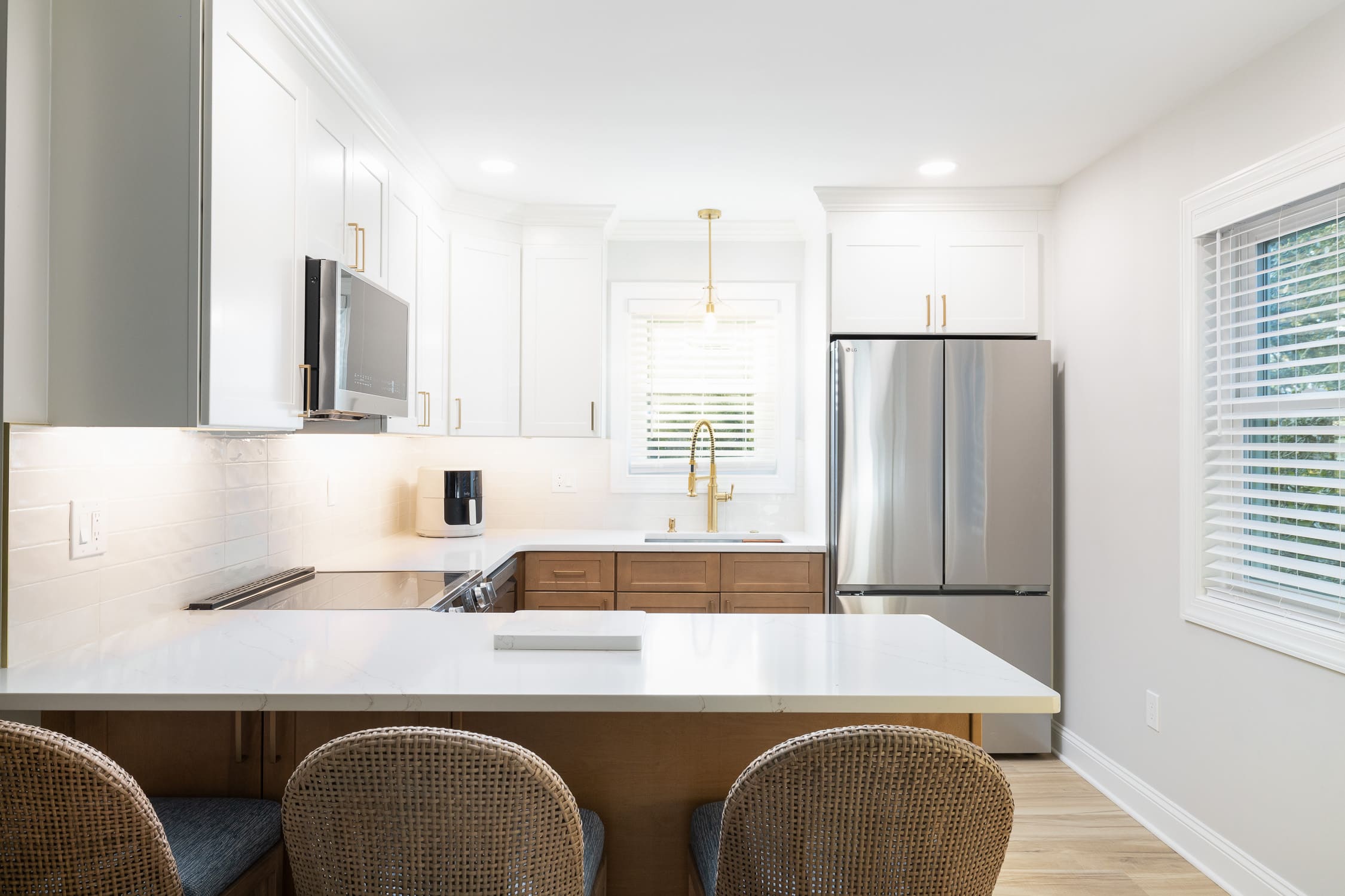 Modern Magnolia property image