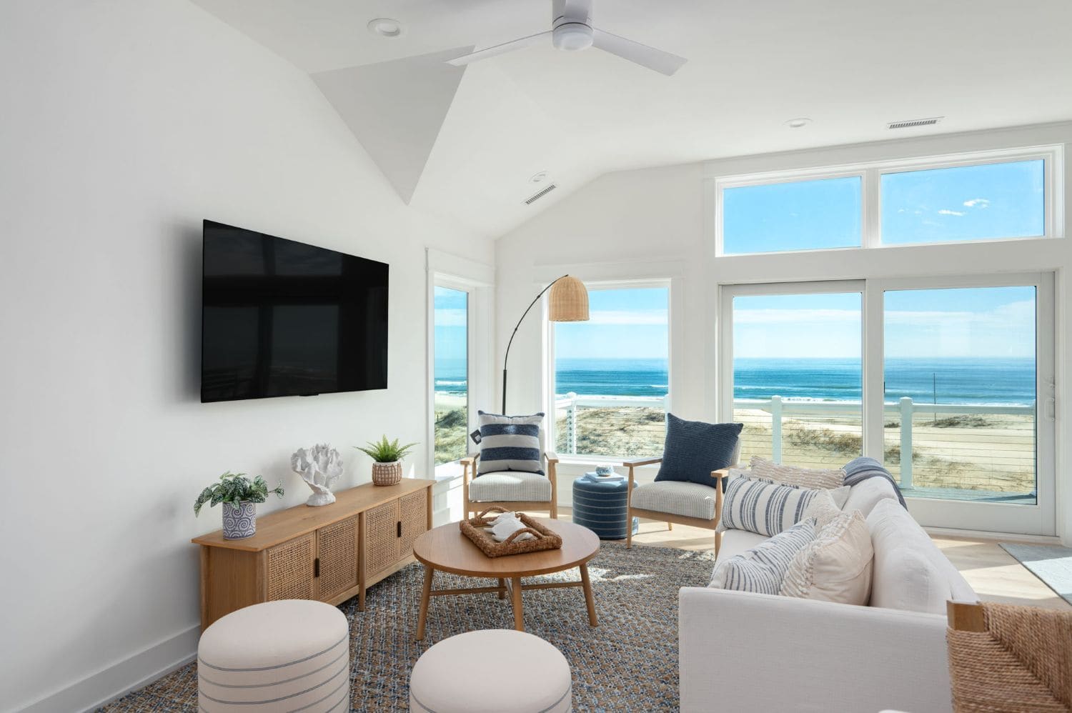 Tides And Tanlines property image