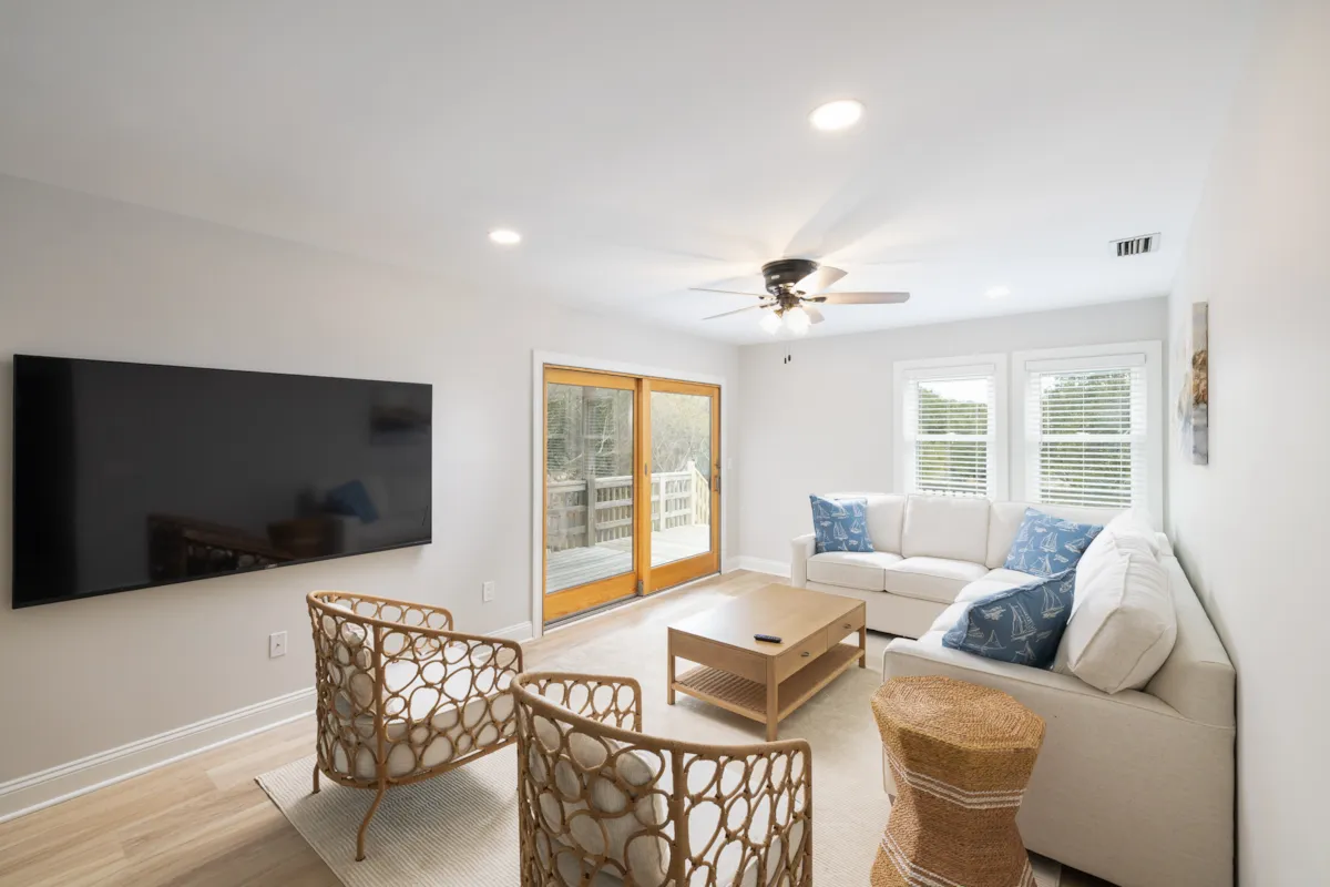 Modern Magnolia