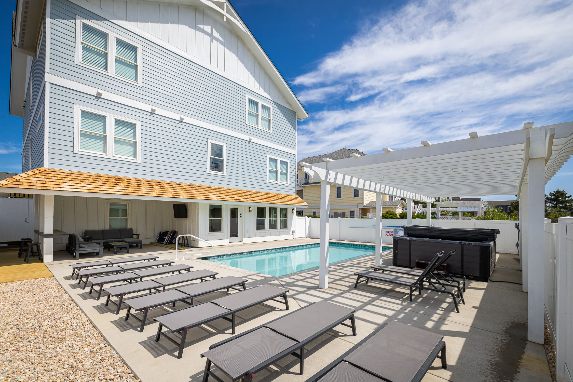 Beach Plaza property image