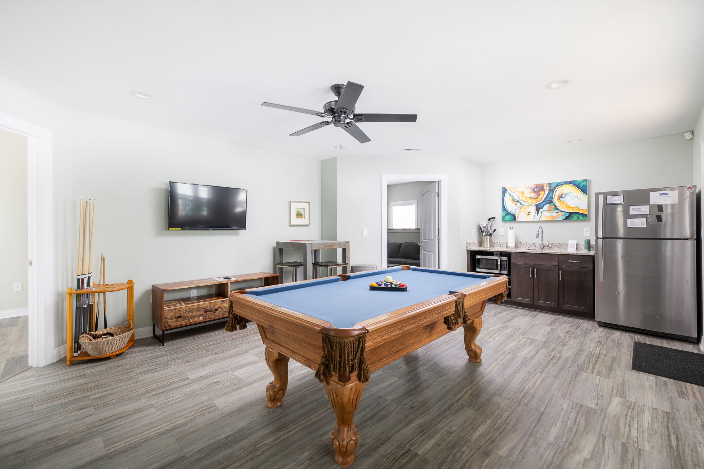Shore Beats Work property image