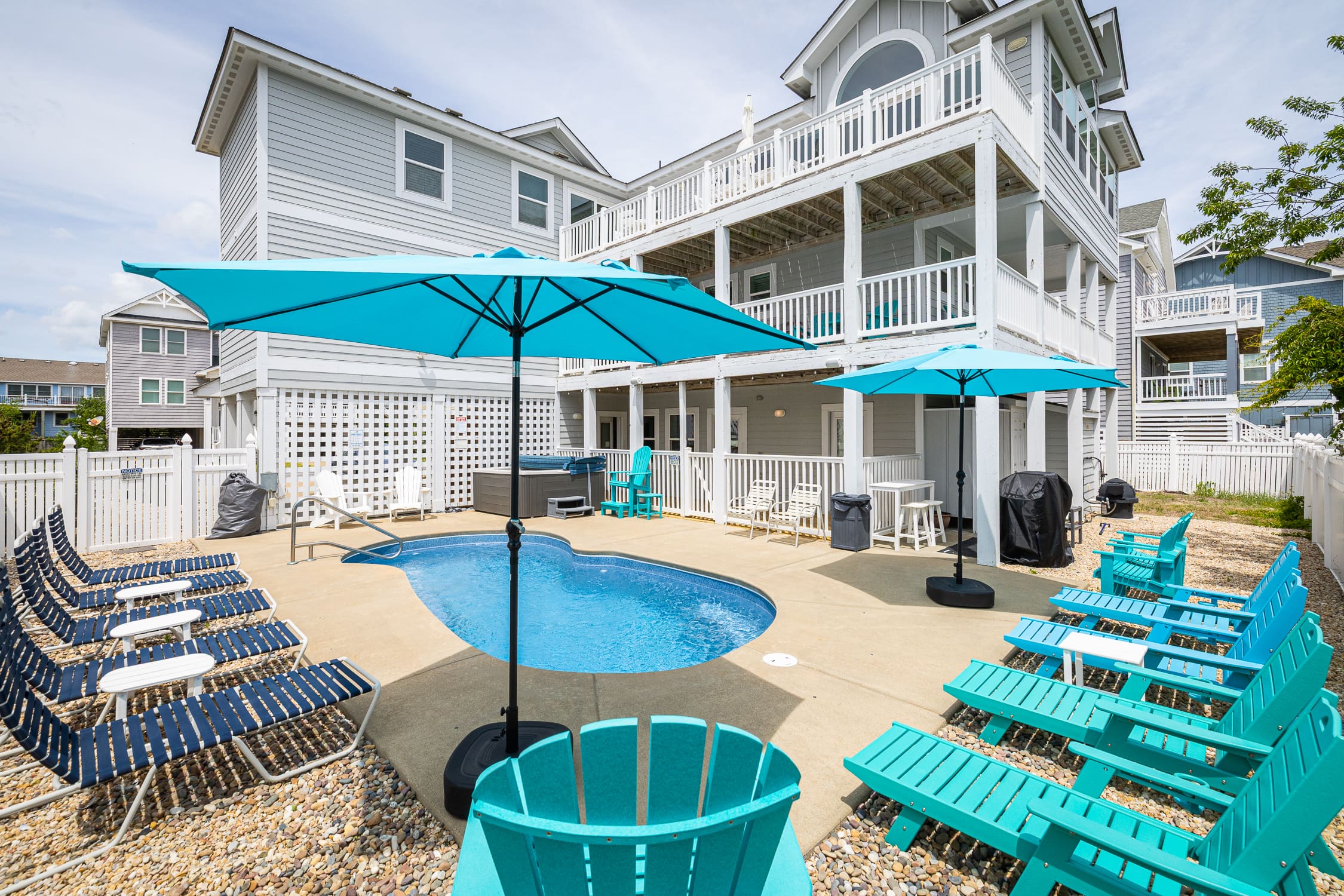 Shore Beats Work property image