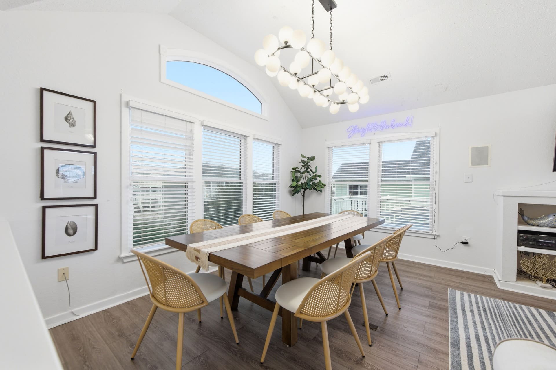 Straight to the Beach property image