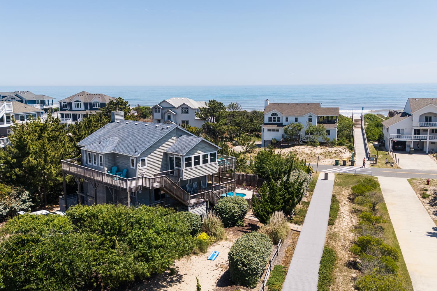 Barracuda Beach House Semi-Oceanfront Home in Whalehead Corolla