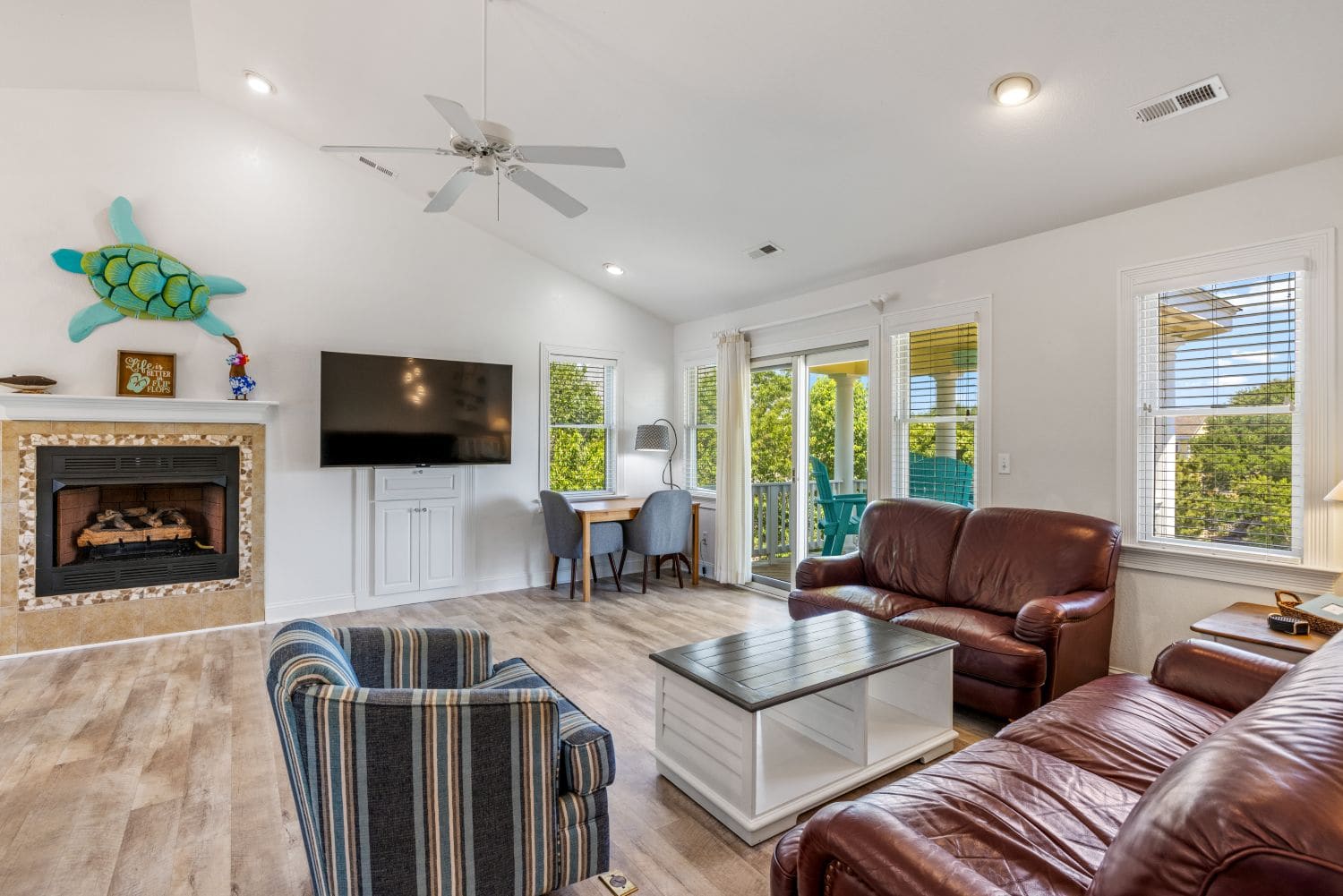 Mellow Yellow property image