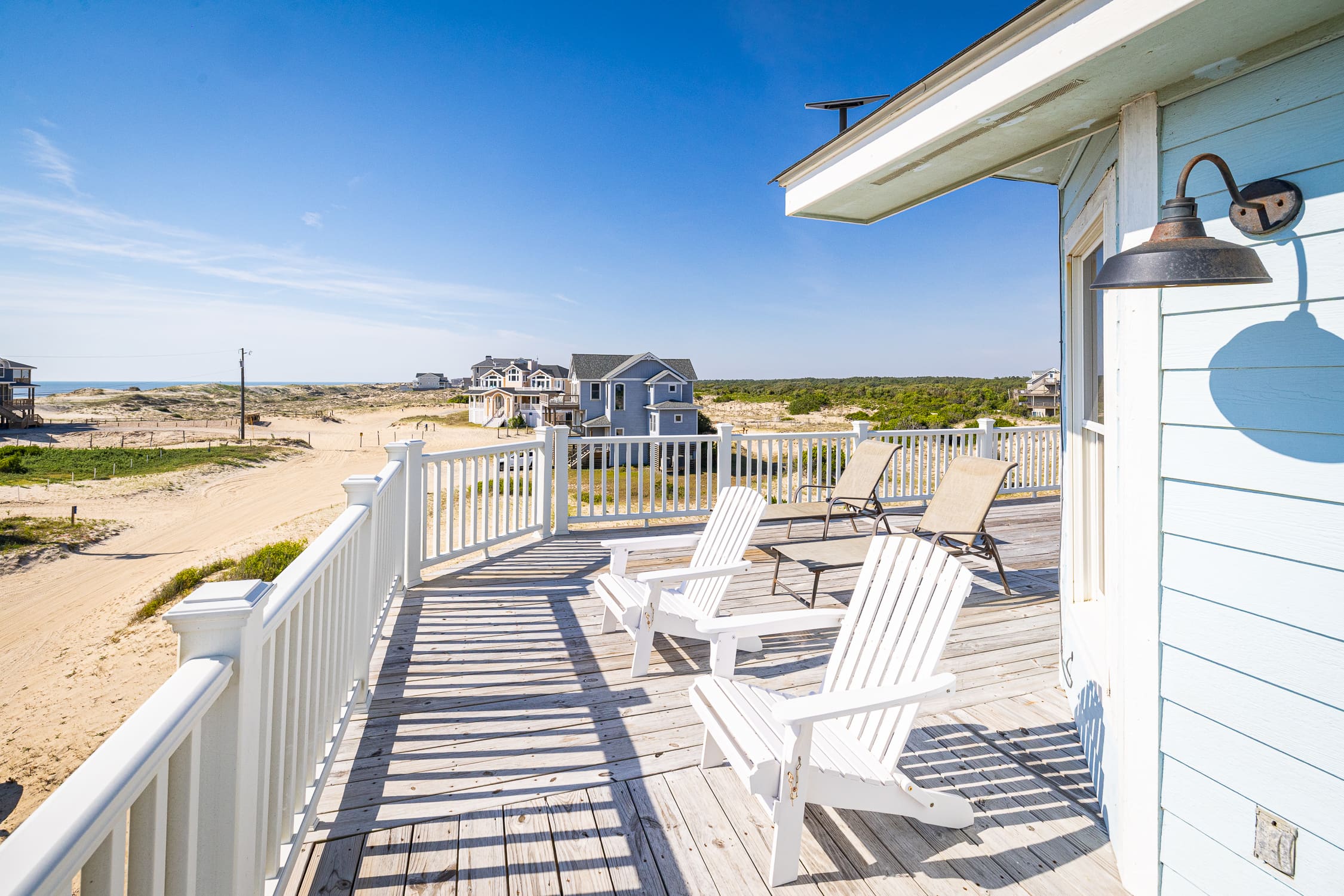 Kissed by the Wind property image