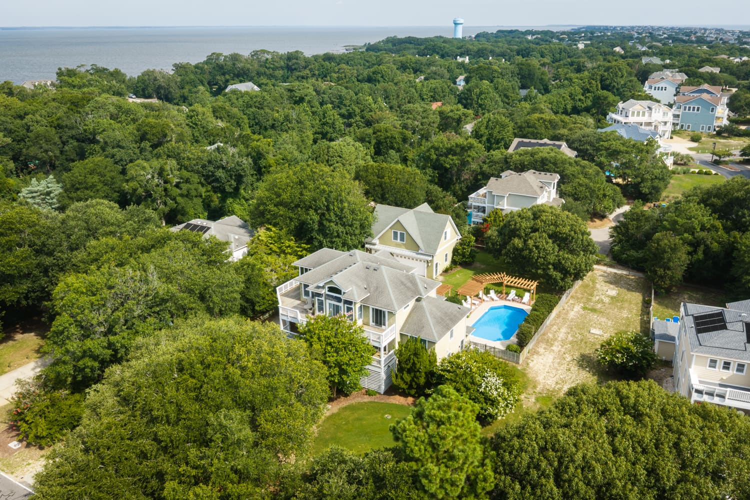 Everlong Summer property image
