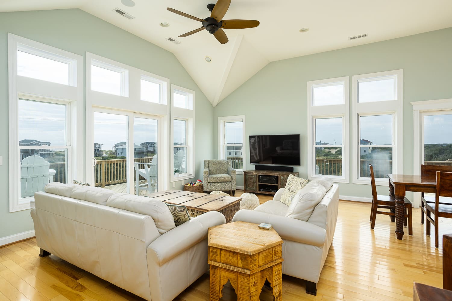 Sisters' Sandbox property image