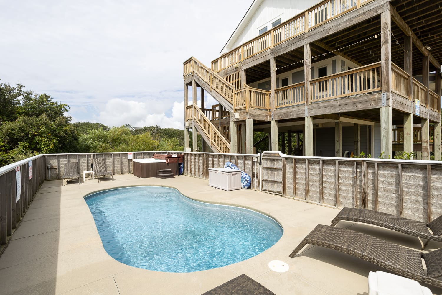 Sisters' Sandbox property image