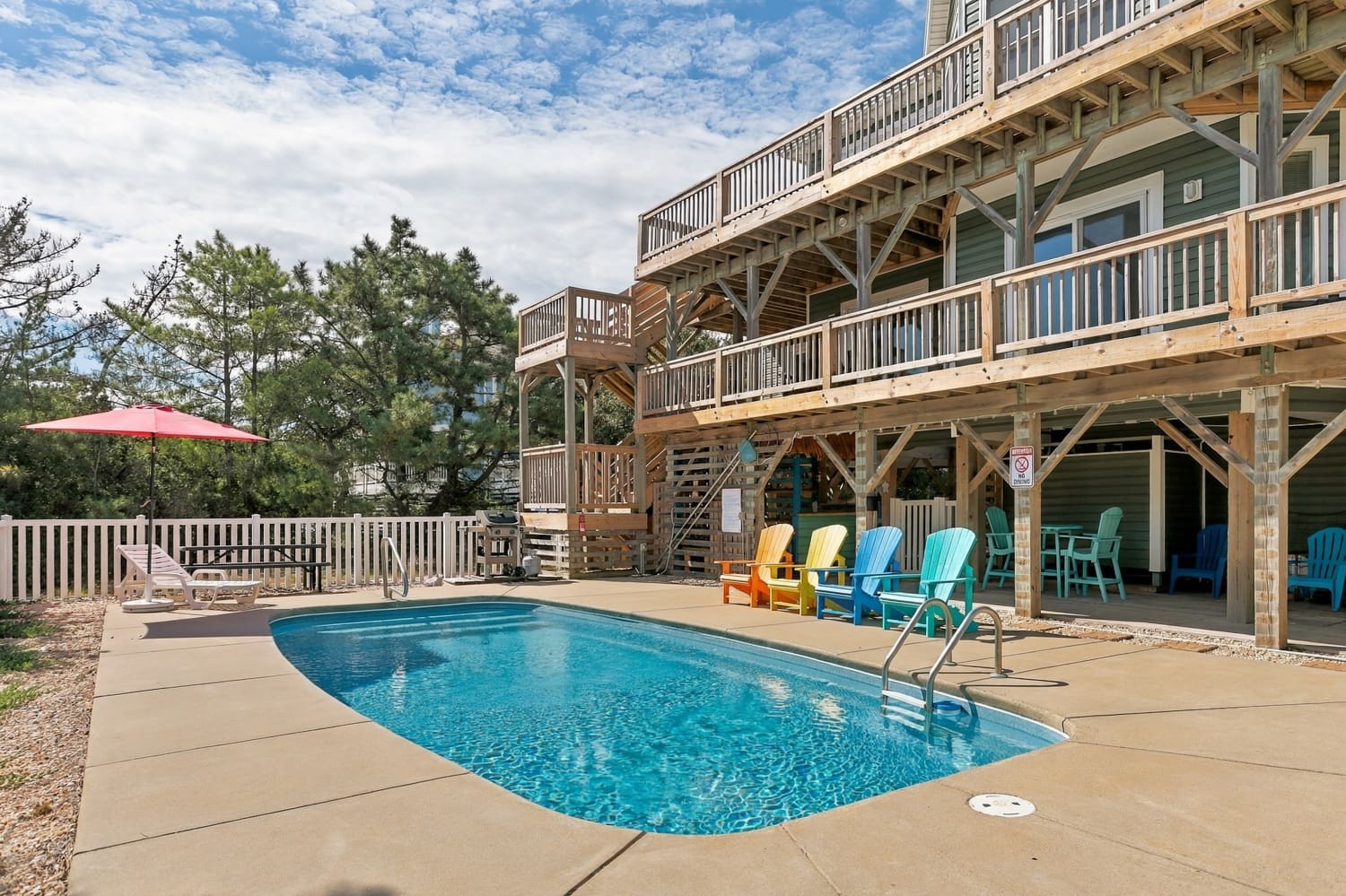 Shay D Shores property image